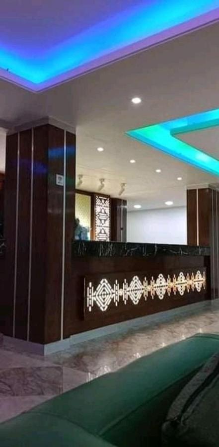 Hotel Gulshan Lake View Дакка Экстерьер фото