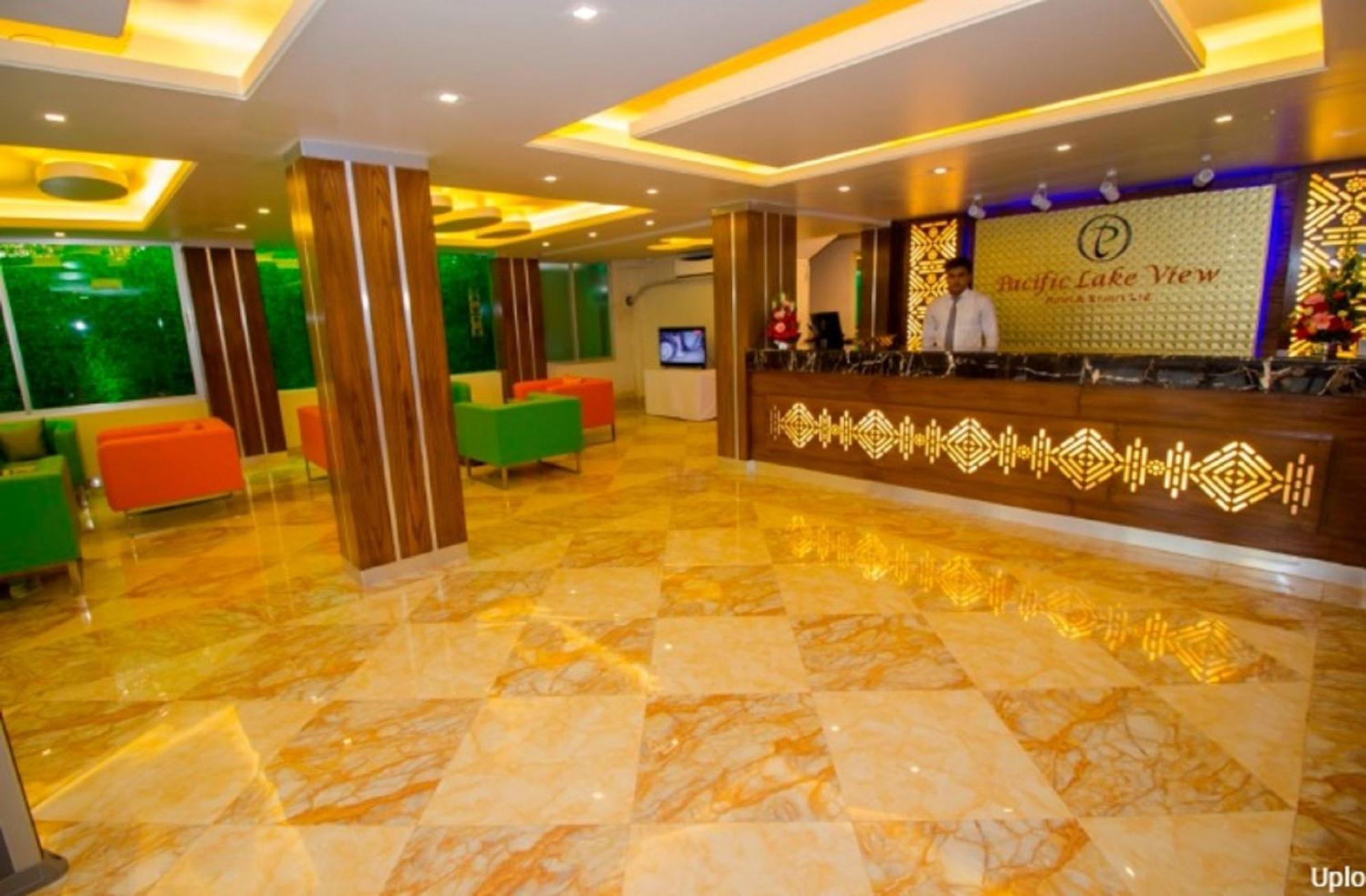 Hotel Gulshan Lake View Дакка Экстерьер фото