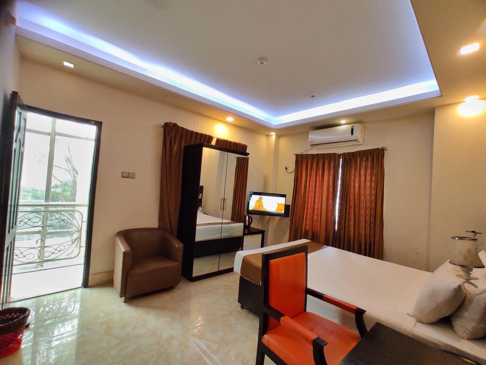 Hotel Gulshan Lake View Дакка Экстерьер фото